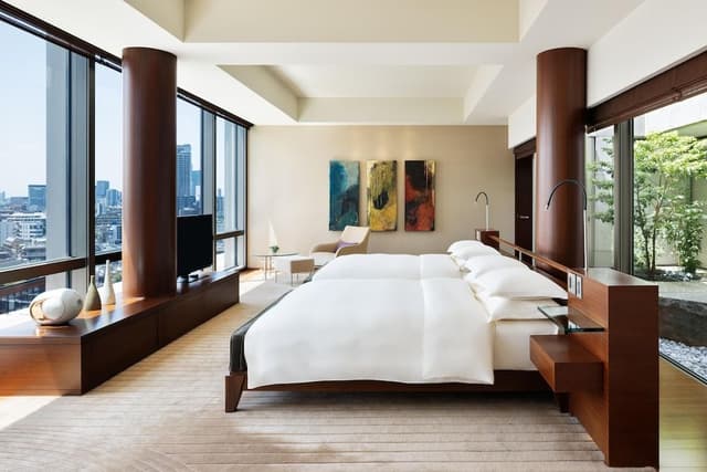 Suite (Ambassador)