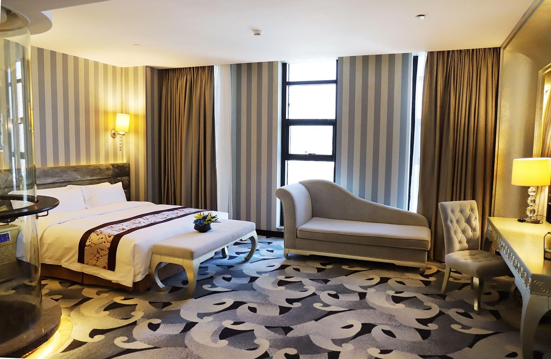 เซินเจิ้น จงเปา อินเตอร์เนชั่นแนล โฮเทล (Shenzhen Zhongbao International Hotel)3