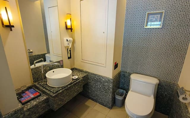 90 degrees sea view Double bed room(sunshine)