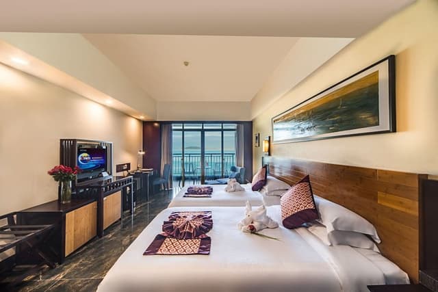 180 degrees Super ocean view twin bed room