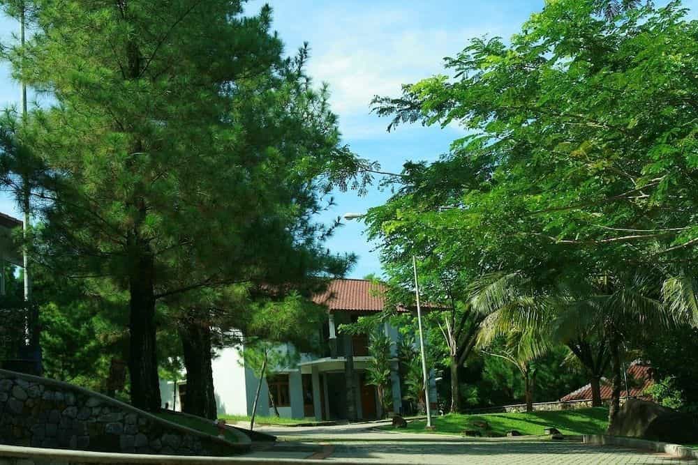 GDW and Cottage GDW and Cottage