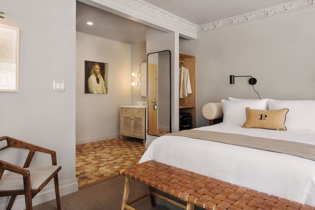 Deluxe Room, 1 King Bed (The Deluxe King)