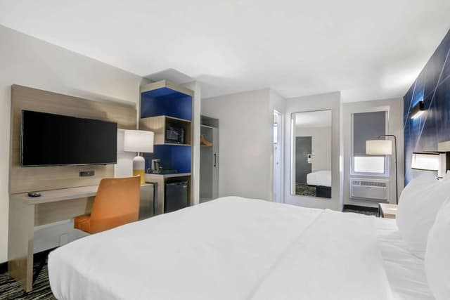 Standard Room, 1 King Bed, Non Smoking