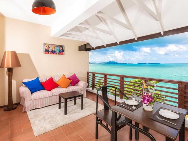 Ocean front deluxe 2-bedroom Villa
