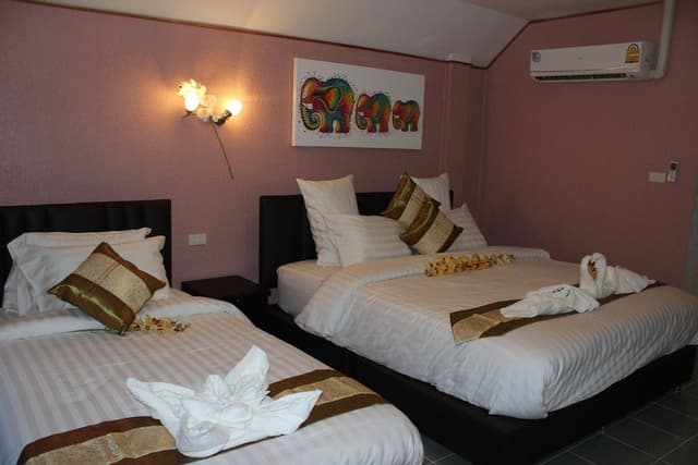 Triple Room