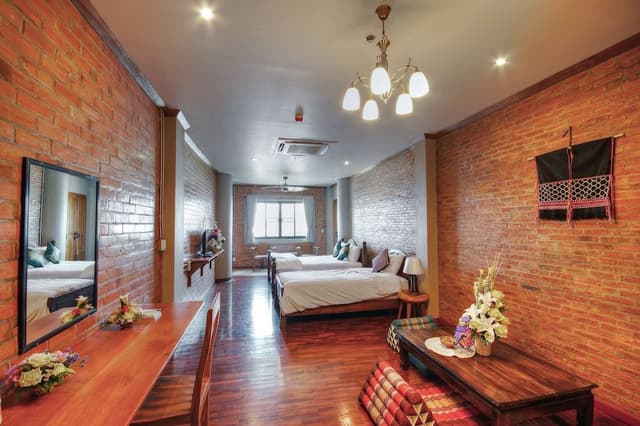 Deluxe Triple Room