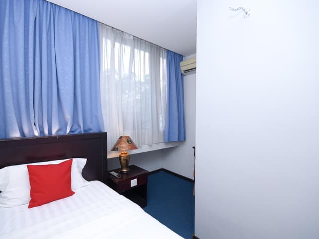 Deluxe Single Room