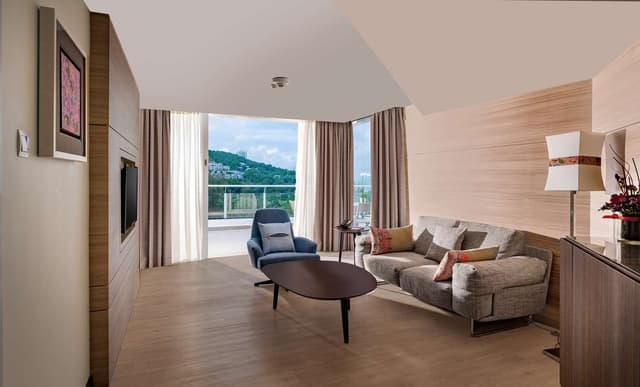 KING TERRACE SUITE WITH SEA VIEW AND BATH TUB