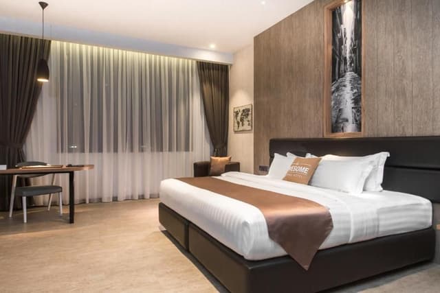 Deluxe Double or Twin Room