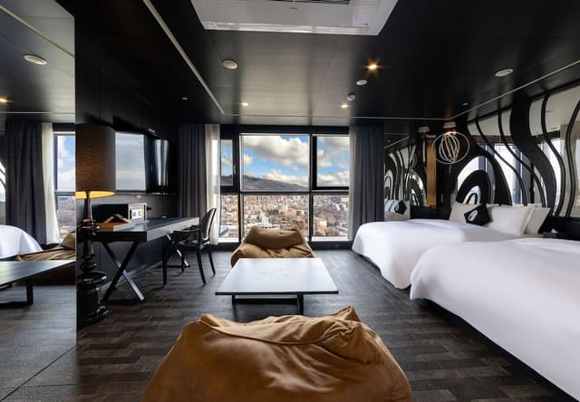 Suite B