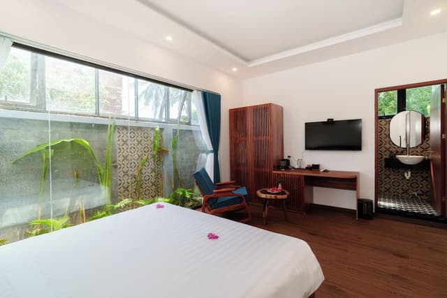 Deluxe Double Room, Garden View