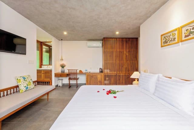 Suite With River View