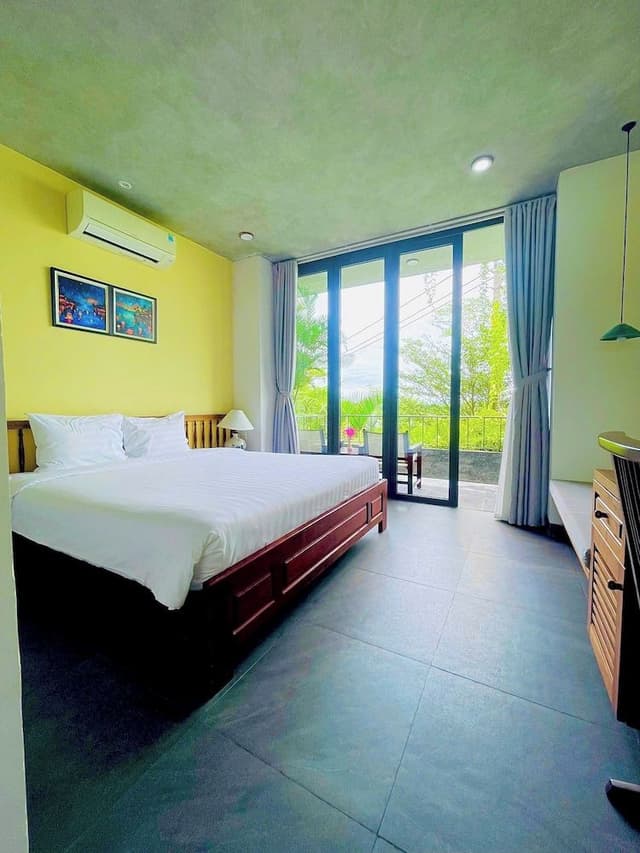 King Room with Balcony