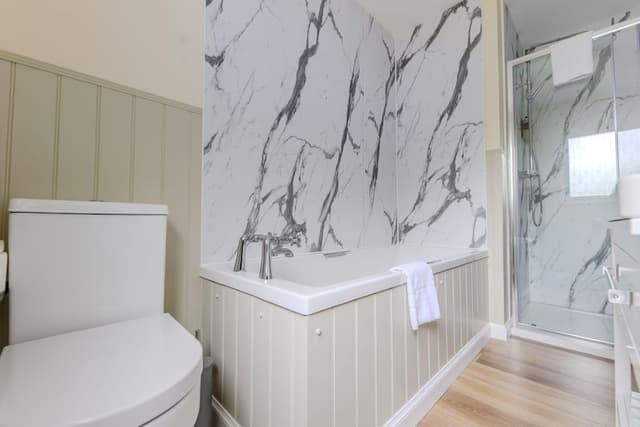 Double Room (Loch View)