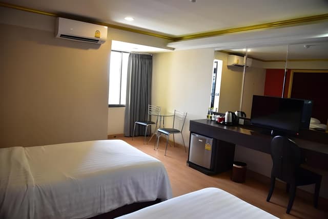 Standard Twin Room