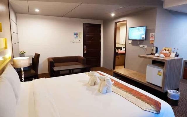 Siam Deluxe Double Bed