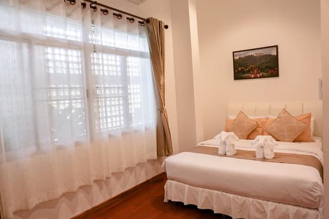 Superior Queen Bed Non-Smoking