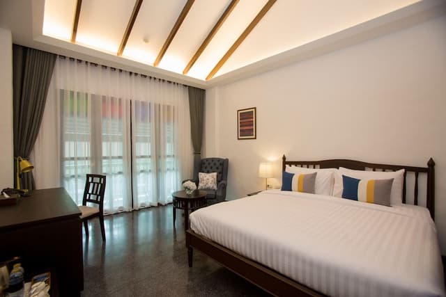 Superior Room with City View