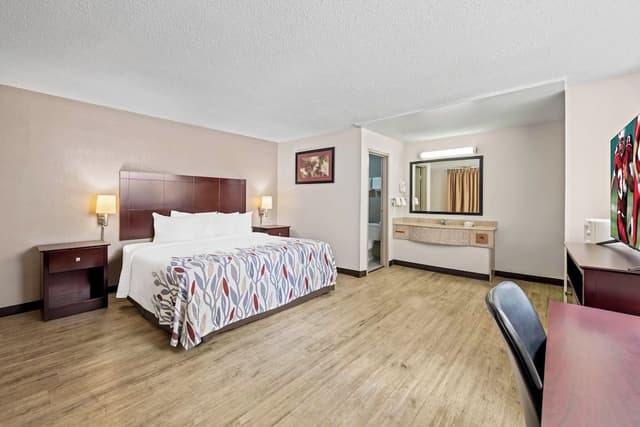 Superior Room, 1 King Bed, Smoking