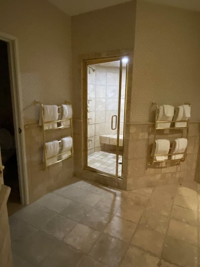 Room, 1 King Bed, Lakeside (2nd Floor)