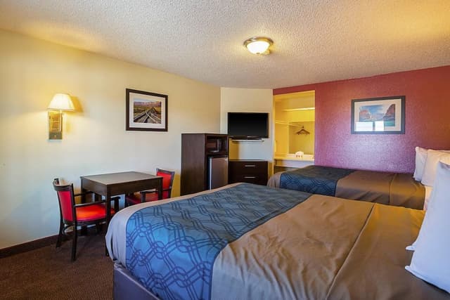 Standard Room, 2 Queen Beds, Non Smoking