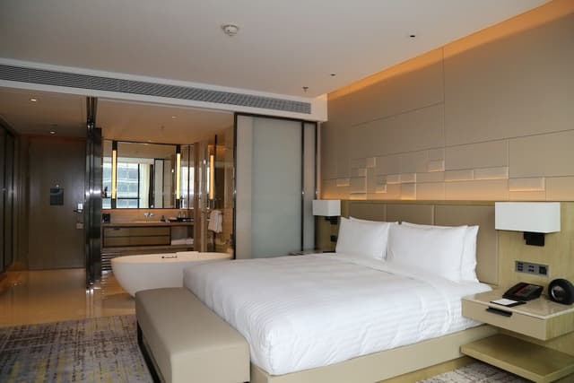 Executive Deluxe King Bed Room