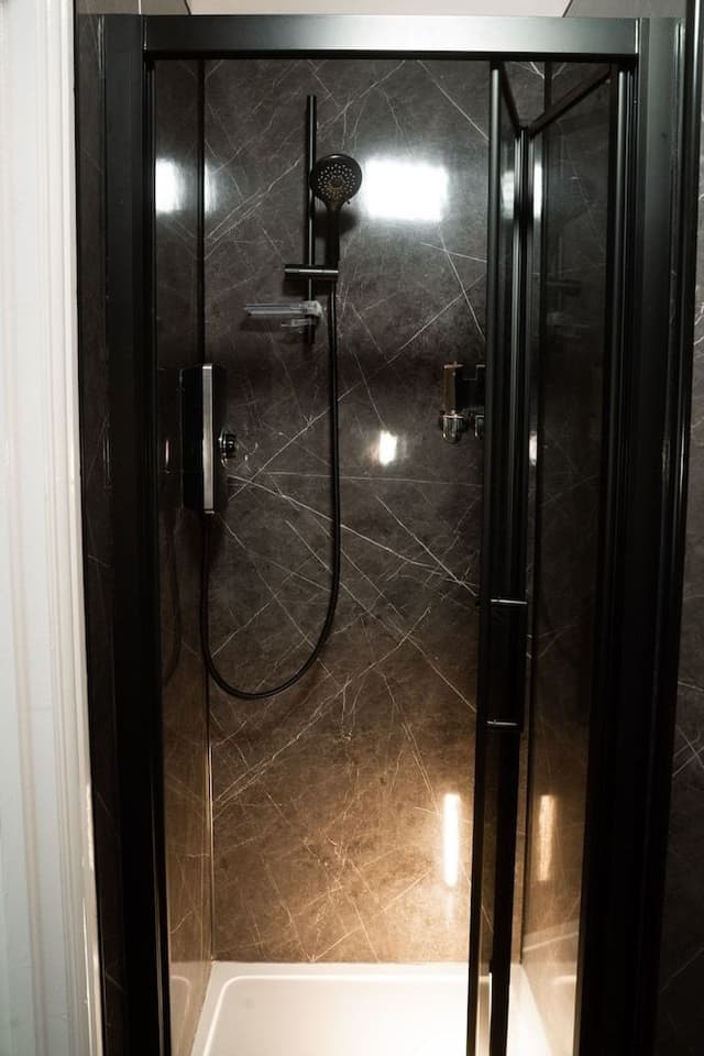 Double Room (Room 1)