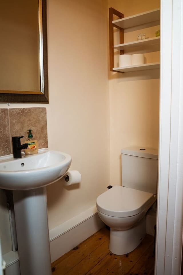 Double Room (Room 2)