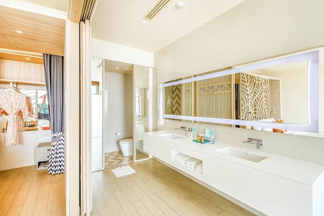 Suite, Sea View (The SIS Suite )