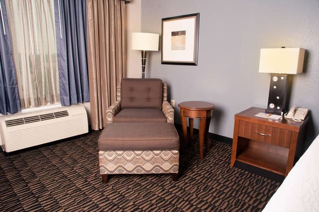 1 KING BED
