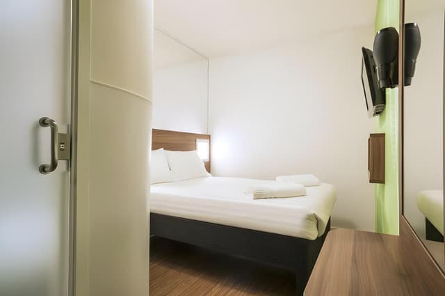 Double Room without Window - Accessible