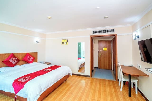 Queen Room With Balcony
