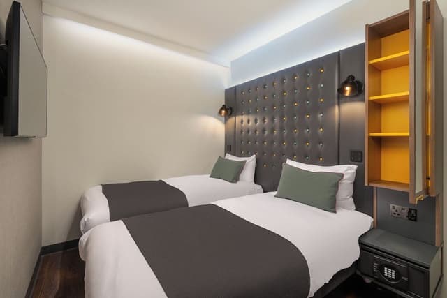Standard Twin Room, No Windows