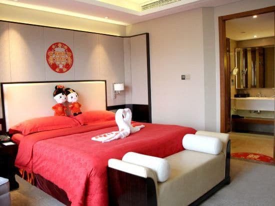 Deluxe Wedding Suite