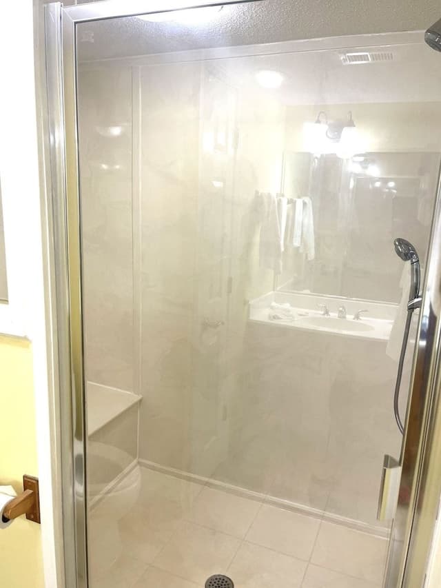 Comfort Condo, 2 Bedrooms, Kitchen, Beachfront