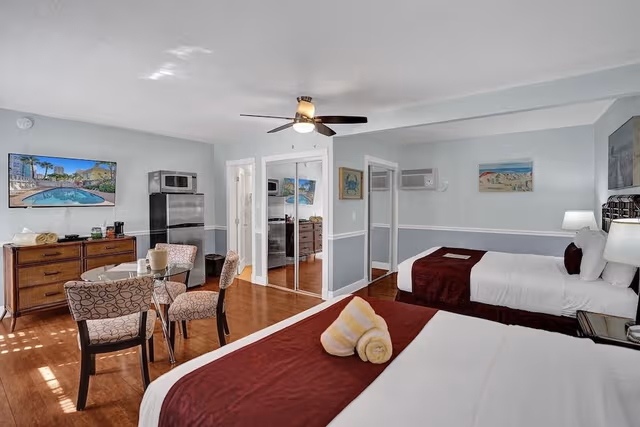 Deluxe Double Room, Men only, Pool View