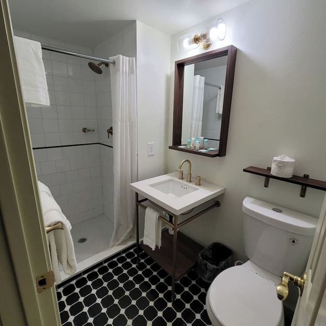 Standard Triple Room, Multiple Beds, Non Smoking, Balcony