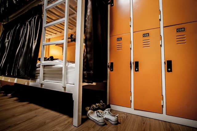 1 Bed in 6 Bed Female Dormitory Room