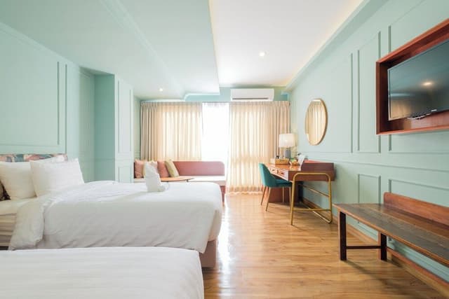 Deluxe Twin Room