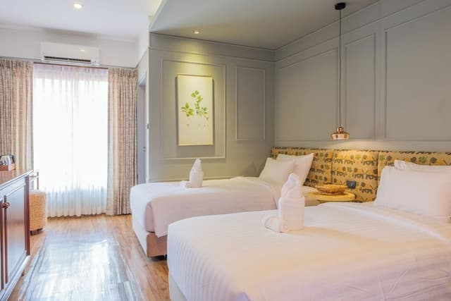 Standard Twin Room