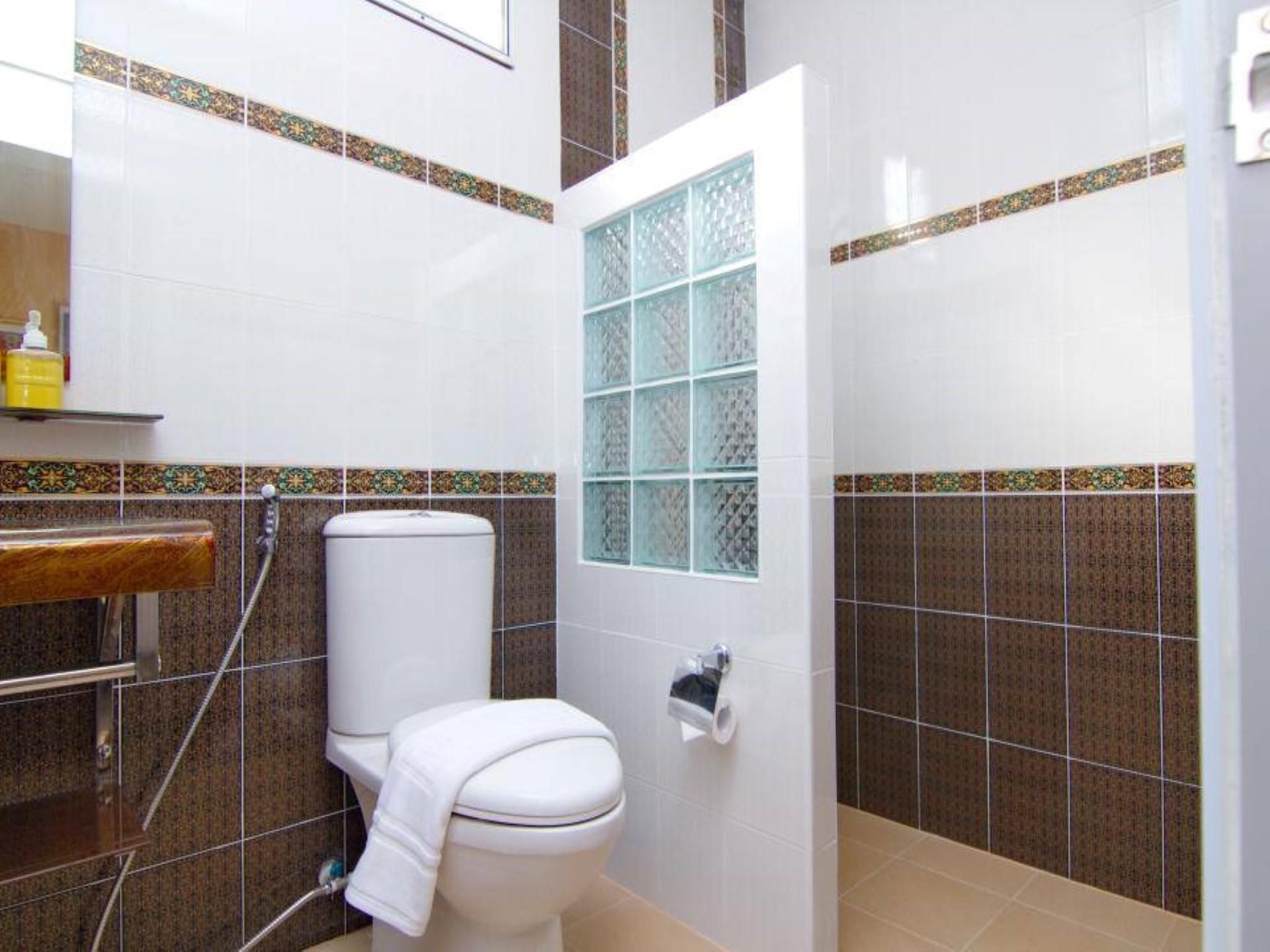 Chowdhury Home2