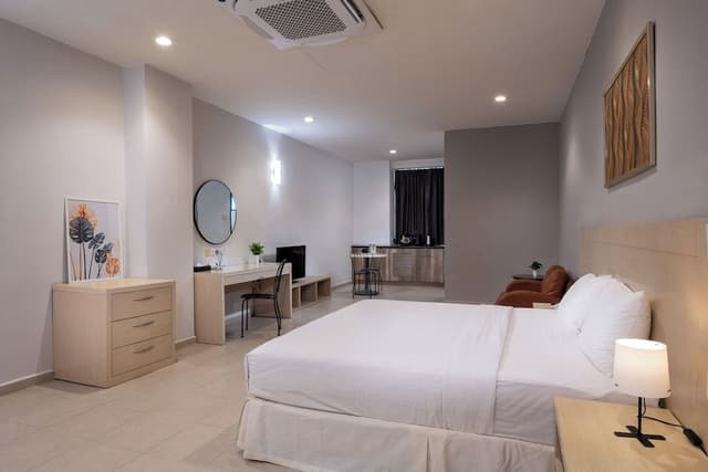 Superior King with Kitchenette
