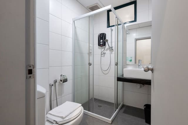 Deluxe 3 Bedrooms Apartment with Full Kitchen