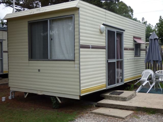 Pet Friendly Cabins Shared Bathroom