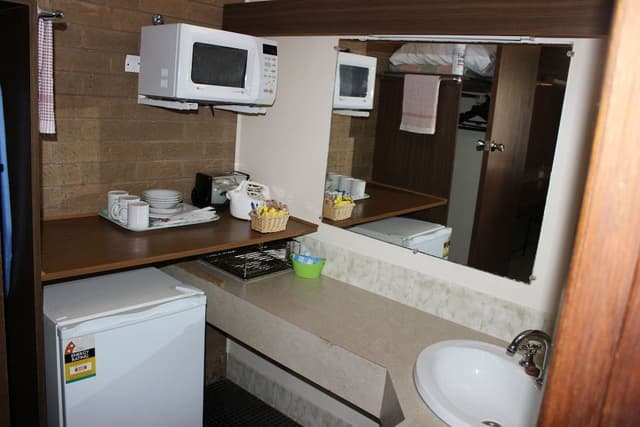 Family Room (1 Double and 2 Single Beds)
