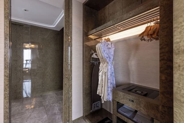 Premier Suite