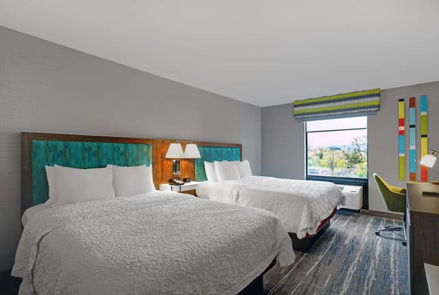 2 QUEEN BEDS NONSMOKING