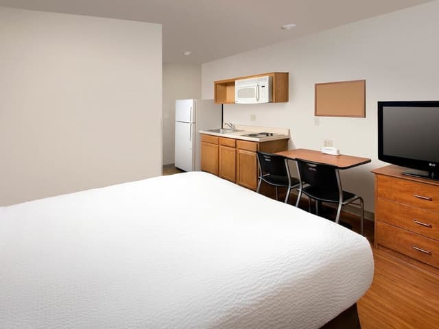 Standard Room, 1 Queen Bed, Non Smoking