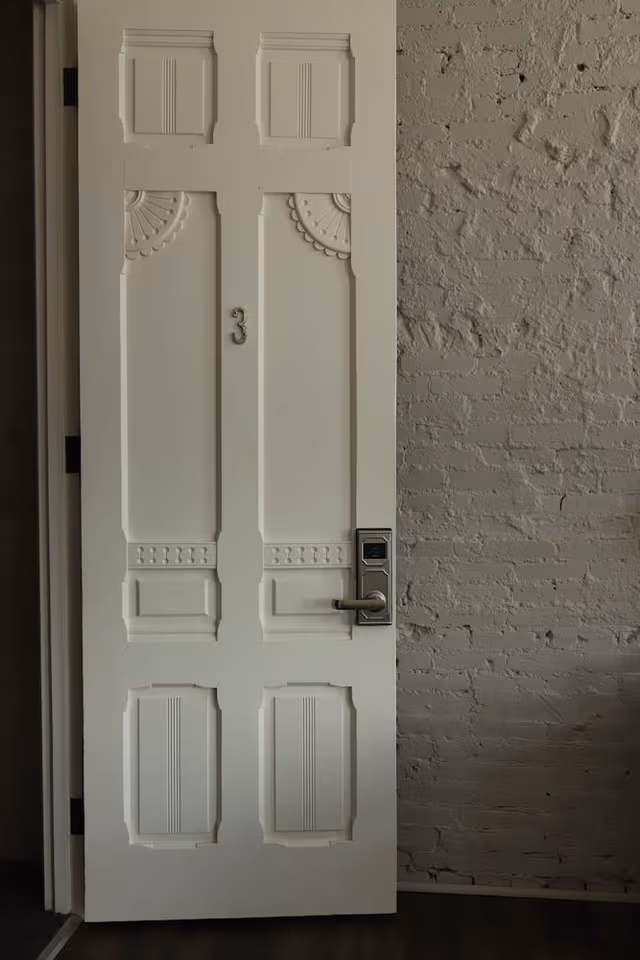 Comfort Suite, Ensuite, City View (Room Three)