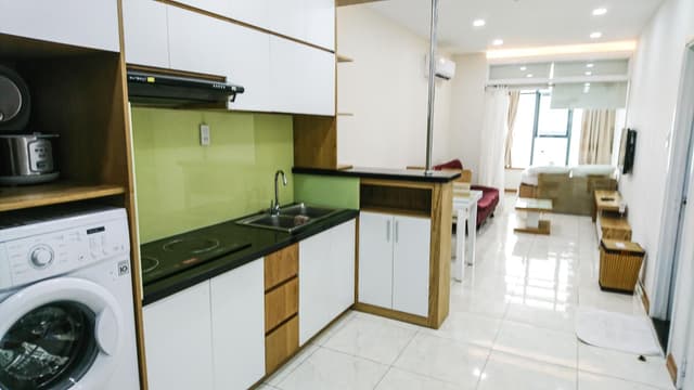 2-Bedroom Sea View Apartment with 1 Double Bed and 2 Single Beds